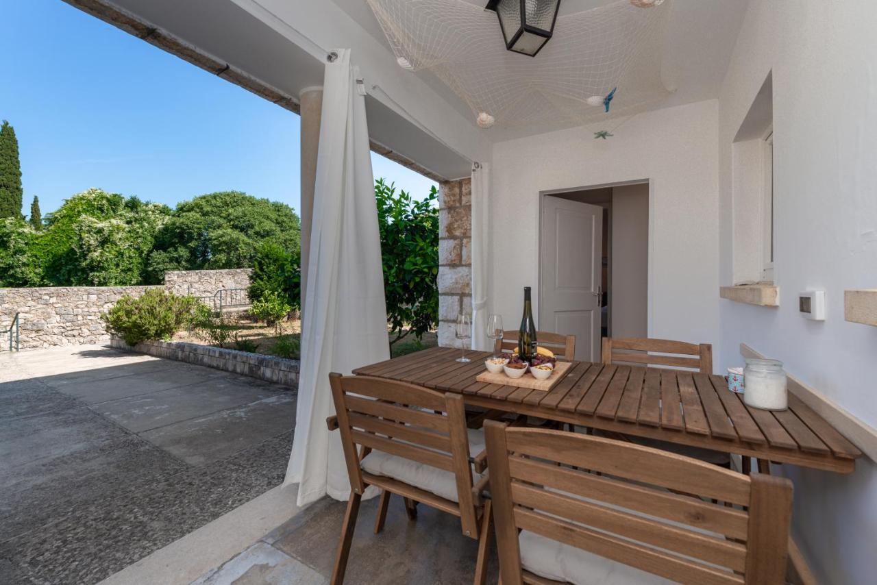 Near Old Town, Free Parking & Huge Garden Dubrownik